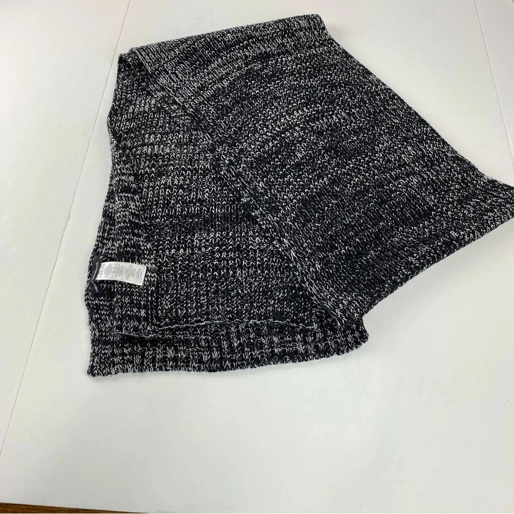 French Connection Black White Ribbed Chunky Knit Scarf New Without Tags